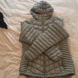 Marmot insulated grey puffer jacket
